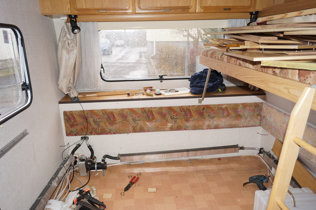 Lunchtid i framändan på våran Burstner 590