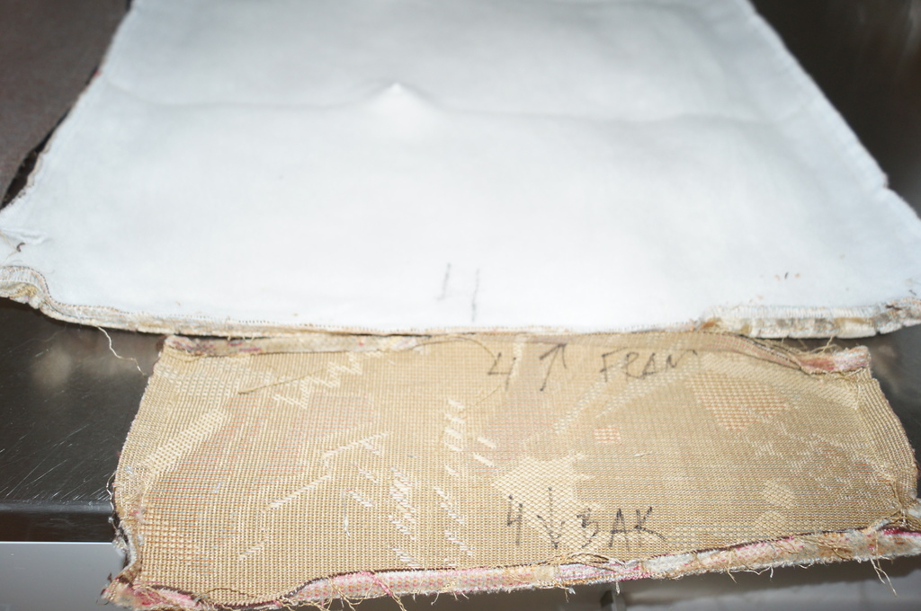 Att sy om dynor är inte det lättaste