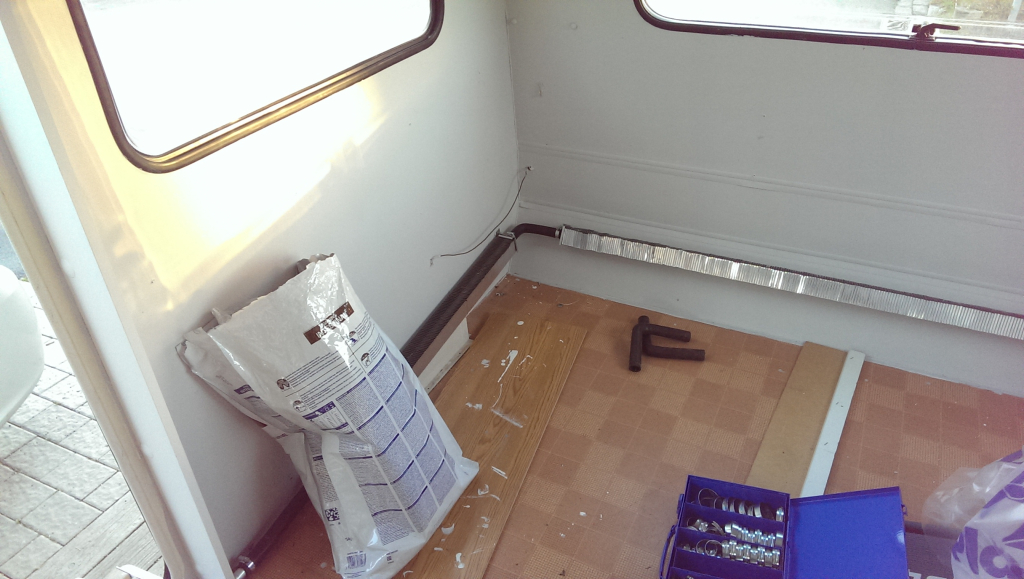 Elementen monterade i bakre delen av vagnen