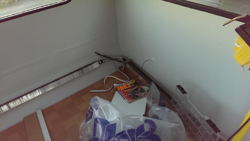 Elementen monterade i bakre delen av vagnen