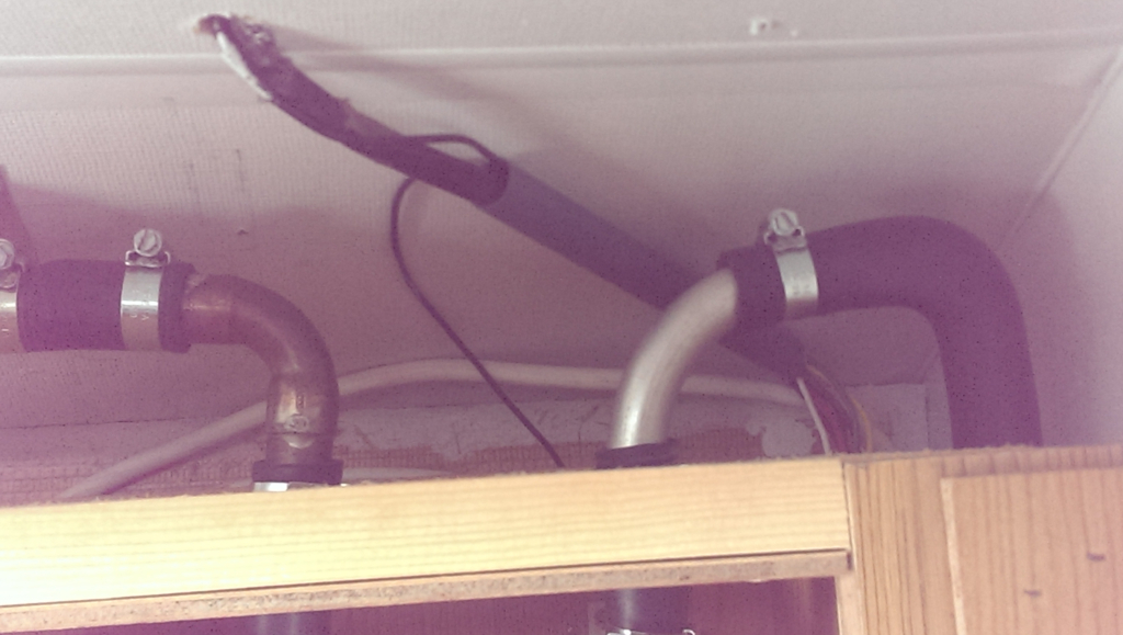 Rören in till elpatronen