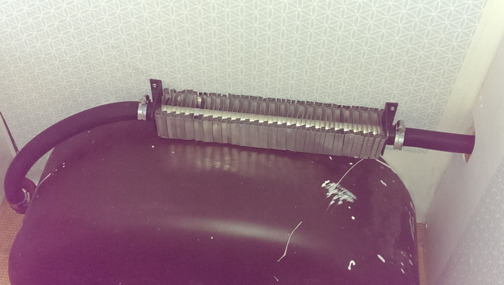 Elementet från garderoben som nu hamnade i badrummet