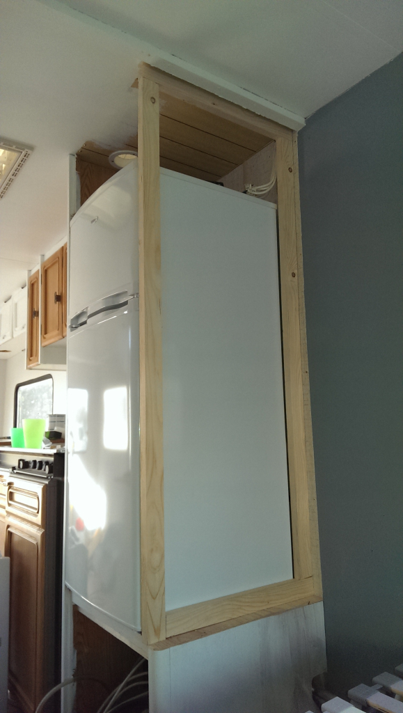 Kylskåpet på plats