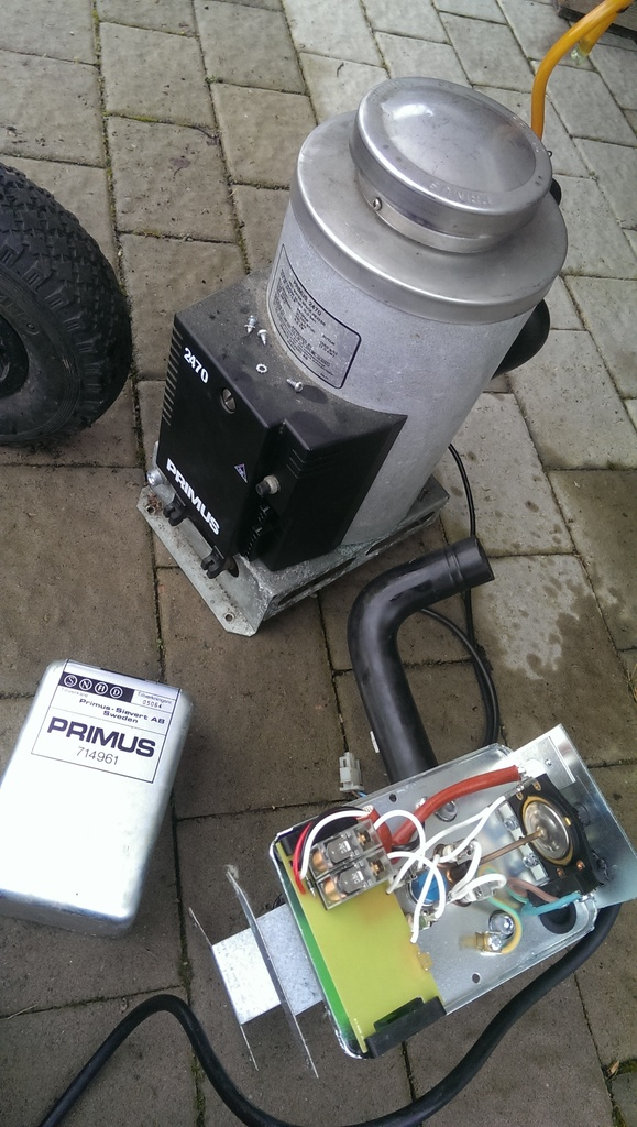 gasolpannan och elpatronen ute för rengöring