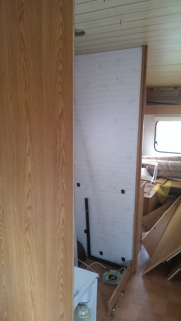 Badrumsväggen borta